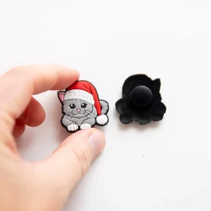 CrocsNoel-25.jpgv1763053580 Accessoires pour Crocs Chat avec Bonnet de Noël